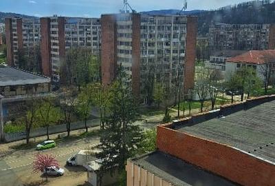 Spațiu comercial, de 1,860 mp, în Micro II - 13