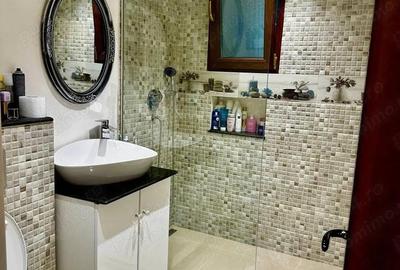 Apartament cu 3 camere semidecomandat, mobilat în Țiglina 2 - 3