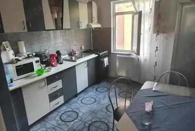 Apartament cu trei camere, etajul 1 - 5