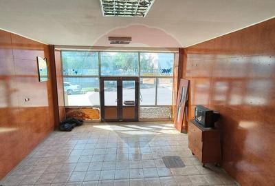 Spațiu comercial, 96 mp în Piața Centrală