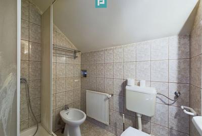 Casă cu 5 camere cu Teren 162 Mp în Central - 9