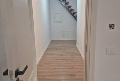 Casă cu 4 camere cu Teren 462 Mp în Central - 12
