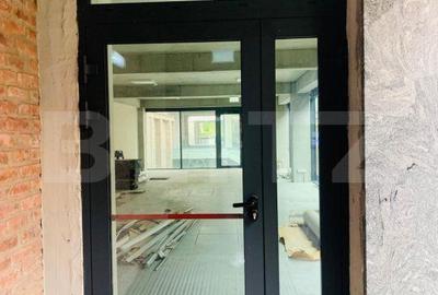 Spațiu comercial, de 100 mp, în Ultracentral - 2