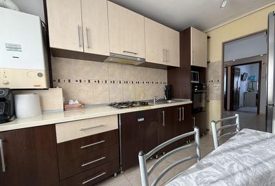 De vanzare Apartament Decomandat 3 Camere Zona Buna/Mobil... - 2