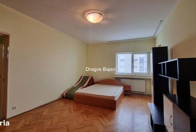 Apartament cu 3 camere decomandat în Ferdinand
