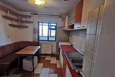 Apartament cu 3 camere decomandat în Cug - 3
