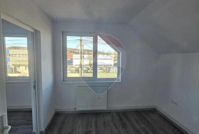 Spațiu comercial, de 180 mp, în Central - 9