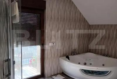 Casă cu 5 camere cu Teren 700 Mp în Ipotești - 10