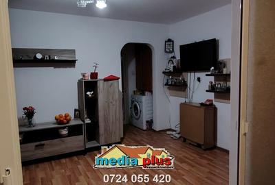 Vânzare apartament 3 camere, etaj 1, Micro 19 – mobilat complet - 3