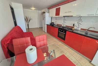 Apartament cu 3 camere semidecomandat în Cug