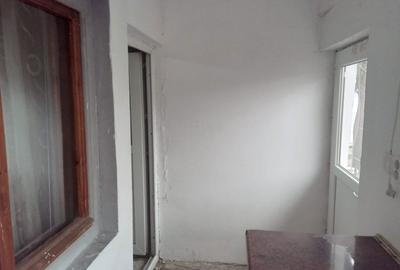 Casă cu Teren 50 Mp în Rahova - 2