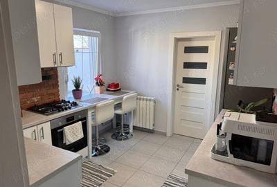 Vand Casa in orasul Sannicolau Mare ultracentral - 4