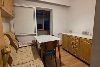 Apartament cu 2 camere decomandat în E3 - 5
