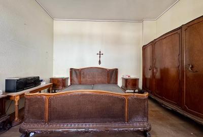 Casă individuală cu 7 camere cu Canalizare în Capitale - 14