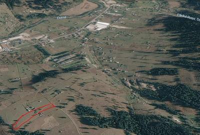 Teren agricol intravilan de 5600 mp, în Vest - 10