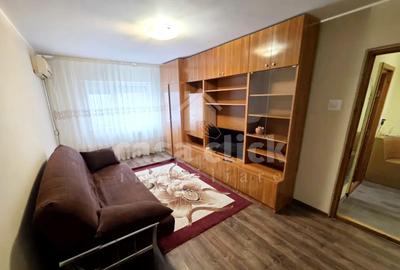 Apartament cu 3 camere decomandat, mobilat în Micro 17 - 1