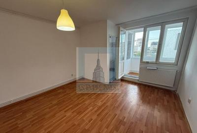 Garsoniera , etj 3/10 - zona Noua