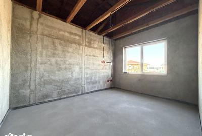 Casă cu 5 camere cu Teren 290 Mp în Central