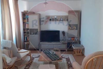 Casă cu 5 camere cu Teren 600 Mp în Tărtășești