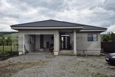 Casa noua cu 4 camere de vanzare in Ernei, 14 ari teren! - 5