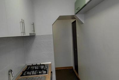 Apartament cu 3 camere decomandat în Central - 2