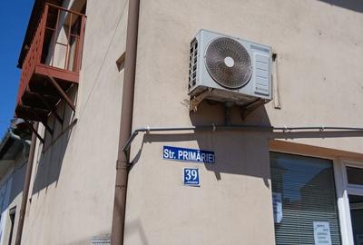 Spațiu comercial, de 40 mp, în Central - 3