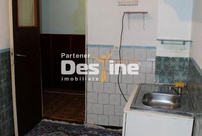 Apartament cu 3 camere decomandat în Horia - 6