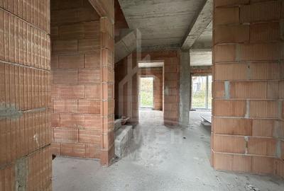 Casă Parter+Etaj- la roșu în interior, la cheie în exterior - Selimbar - 1