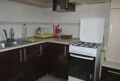 Apartament cu 3 camere decomandat în Zăvoi - 9