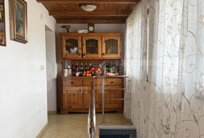 Casă cu 3 camere cu Teren 1644 Mp în Central - 2