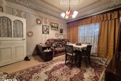Casă cu 4 camere cu Teren 4260 Mp în Central - 3
