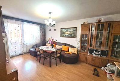 Apartament cu 3 camere decomandat, mobilat în Dârste