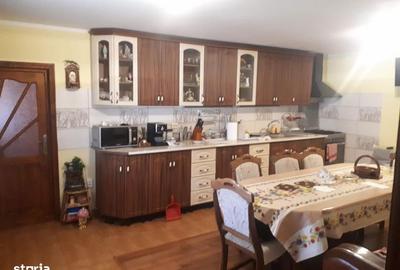 Casă cu 3 camere în Hanu Conachi - 1