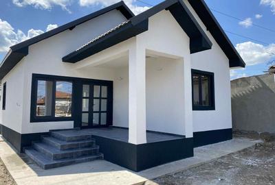 Casă individuală cu 4 camere cu Teren 200 Mp în Năvodari
