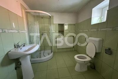 Casă cu 4 camere cu Teren 2400 Mp în Cincu - 3