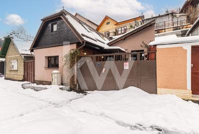 Casă individuală cu 3 camere cu Canalizare în Schei - 1