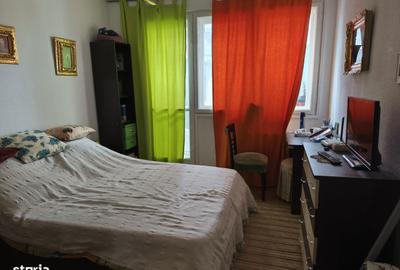 Apartament cu 3 camere semidecomandat în Giulești