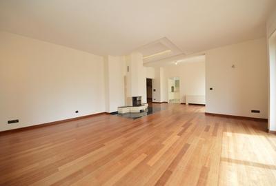 Apartament cu 5 camere decomandat în Primăverii - 3