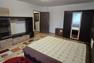 Garsonieră decomandată în Central - 9