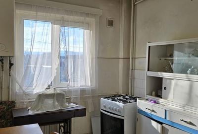 Apartament 2 camere decomandate,  etajul 2, str Aurel Vlaicu Marasti - 15