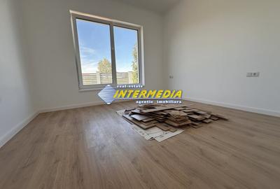 Casă individuală cu 4 camere cu Canalizare în Est - 9