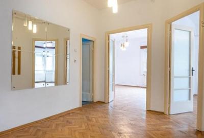 Apartament cu 3 camere în Unirii - 15