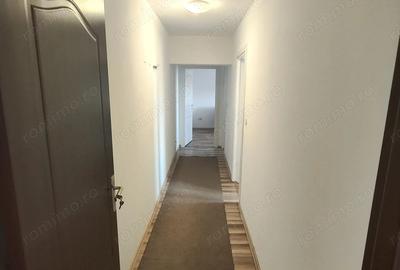 Apartament cu 2 camere decomandat în Central - 2