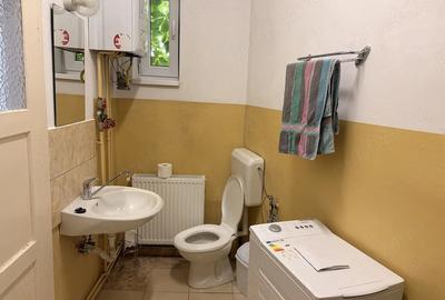 Casă cu Teren 200 Mp în Central - 2