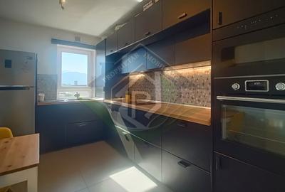 Apartament cu 3 camere decomandat, mobilat în Tractorul - 2