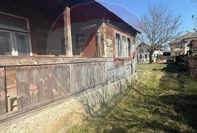 Casă cu 3 camere cu Teren 1798 Mp în Central - 7