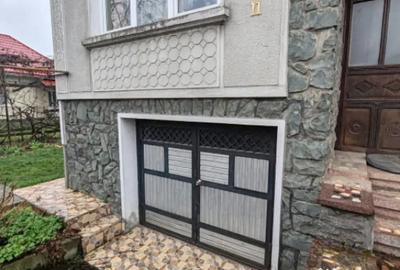 Casă cu 4 camere cu Teren 1338 Mp în Central - 2