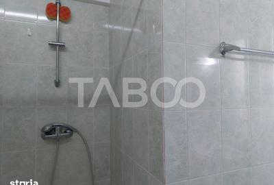 Spațiu comercial, de 155 mp, în Central - 8