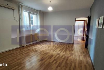 Casă cu 6 camere cu Canalizare în Decebal - 5