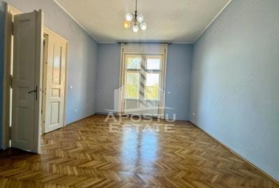 Apartament cu 5 camere decomandat în Sinaia - 6